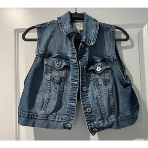 Torrid sleeveless denim vest, medium wash, size 0